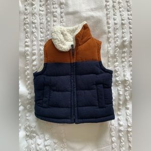 Old Navy Infant Blue/Orange Vest in 0-3M